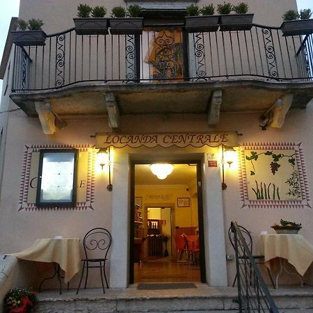 Ristorante Locanda Centrale Cavaion Veronese Buitenkant foto