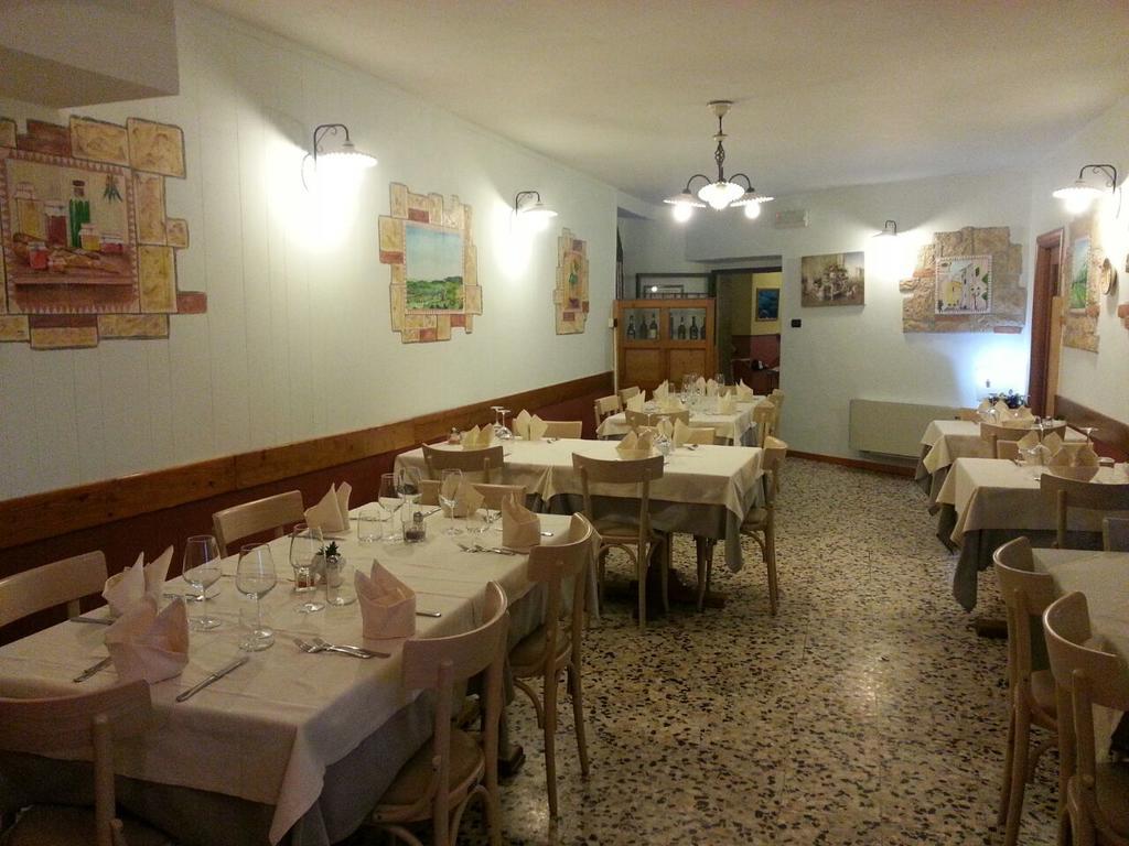 Ristorante Locanda Centrale Cavaion Veronese Buitenkant foto