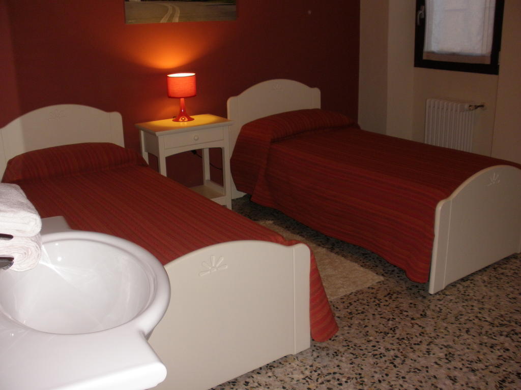 Ristorante Locanda Centrale Cavaion Veronese Buitenkant foto